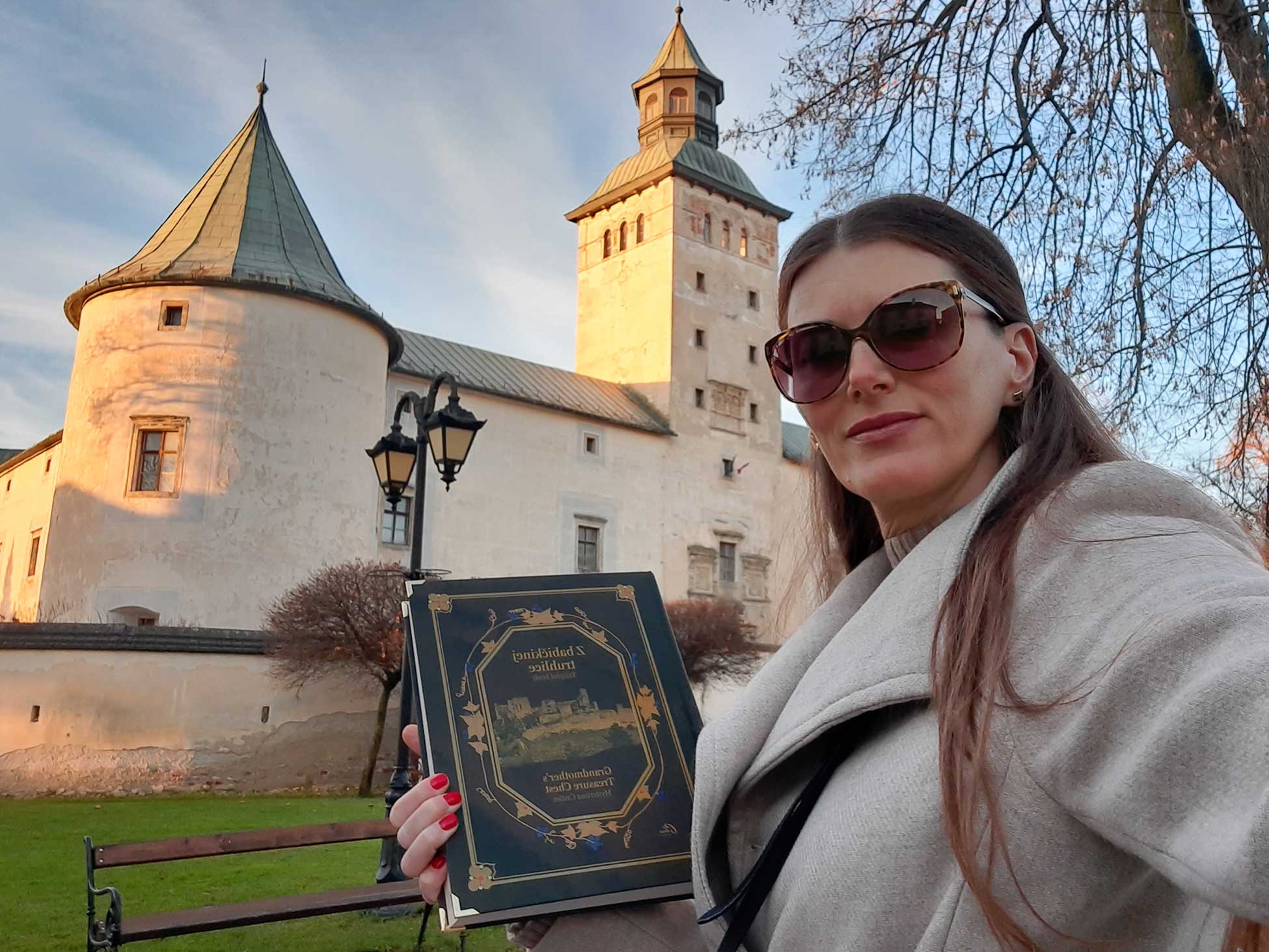 Z babickinej truhlice, Tajuplne hrady - autorka Lenka Singovska